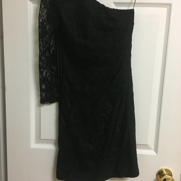 Express One Shoulder Lace Dress (Black) - Picture 4 of 5
